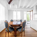 Clock's 2 Bedrooms & 2 Bathrooms & Big Terrace *