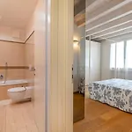 Clock's 2 Bedrooms & 2 Bathrooms & Big Terrace