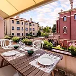 Clock's 2 Bedrooms & 2 Bathrooms & Big Terrace Lido di Venezia