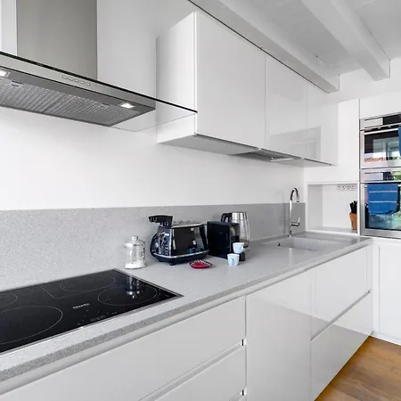 Clock's 2 Bedrooms & 2 Bathrooms & Big Terrace Apartament Lido di Venezia