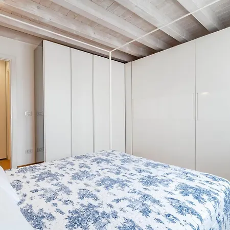 Clock's 2 Bedrooms & 2 Bathrooms & Big Terrace *