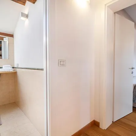 Clock's 2 Bedrooms & 2 Bathrooms & Big Terrace * Venedig-Lido