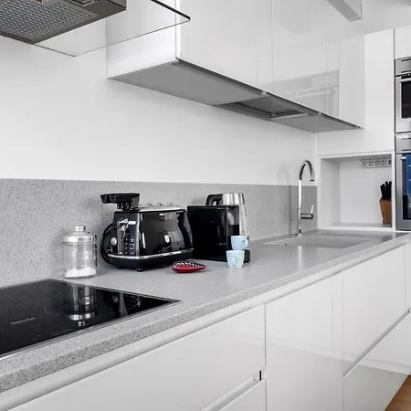Clock's 2 Bedrooms & 2 Bathrooms & Big Terrace Venedig-Lido