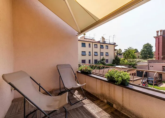 Daire Clock's 2 Bedrooms & 2 Bathrooms & Big Terrace *