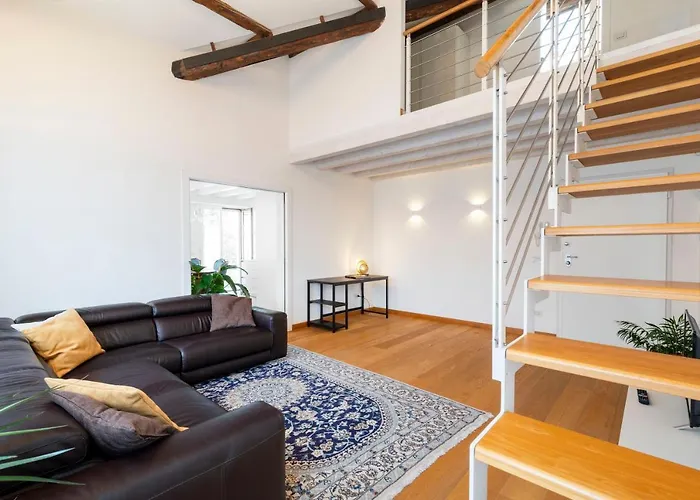 Daire Clock's 2 Bedrooms & 2 Bathrooms & Big Terrace