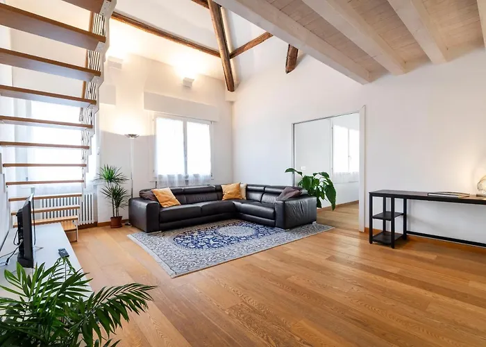 Clock's 2 Bedrooms & 2 Bathrooms & Big Terrace Lejlighed *